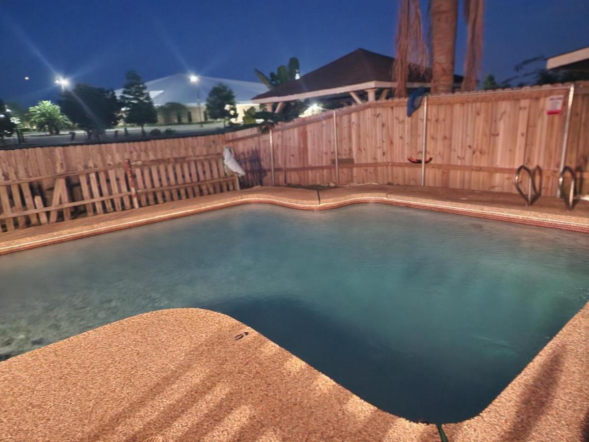 Orleans House With Pool & Parking, Peaceful Block Villa New Orleans Bagian luar foto